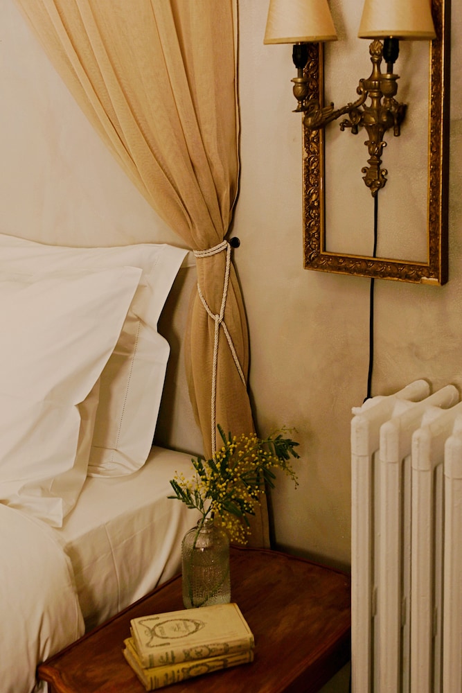 Suite (La Boheme) photo 3