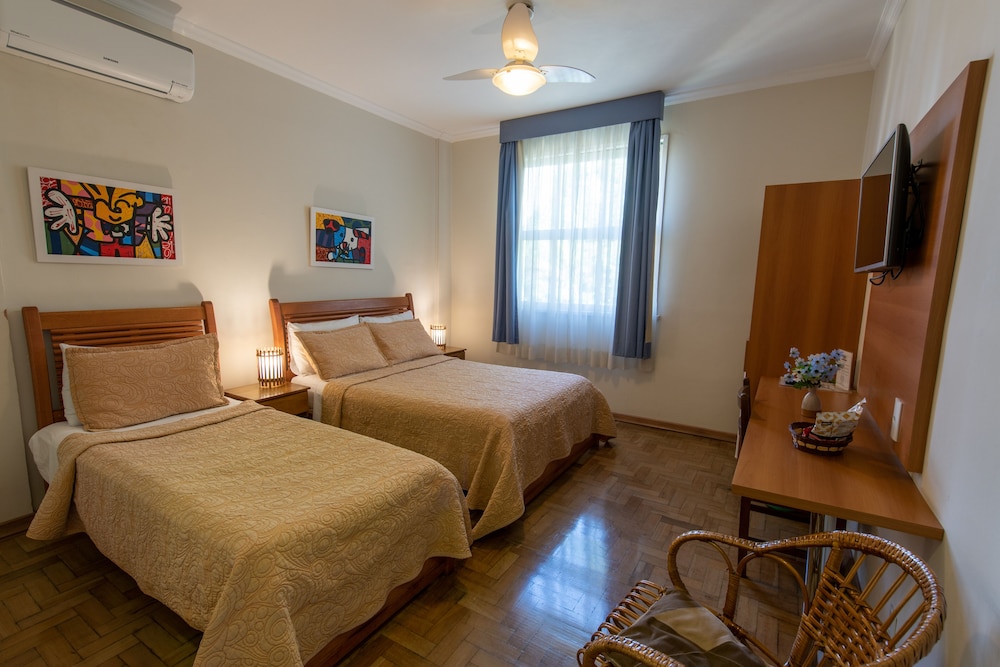 Standard Suite - Photo 1