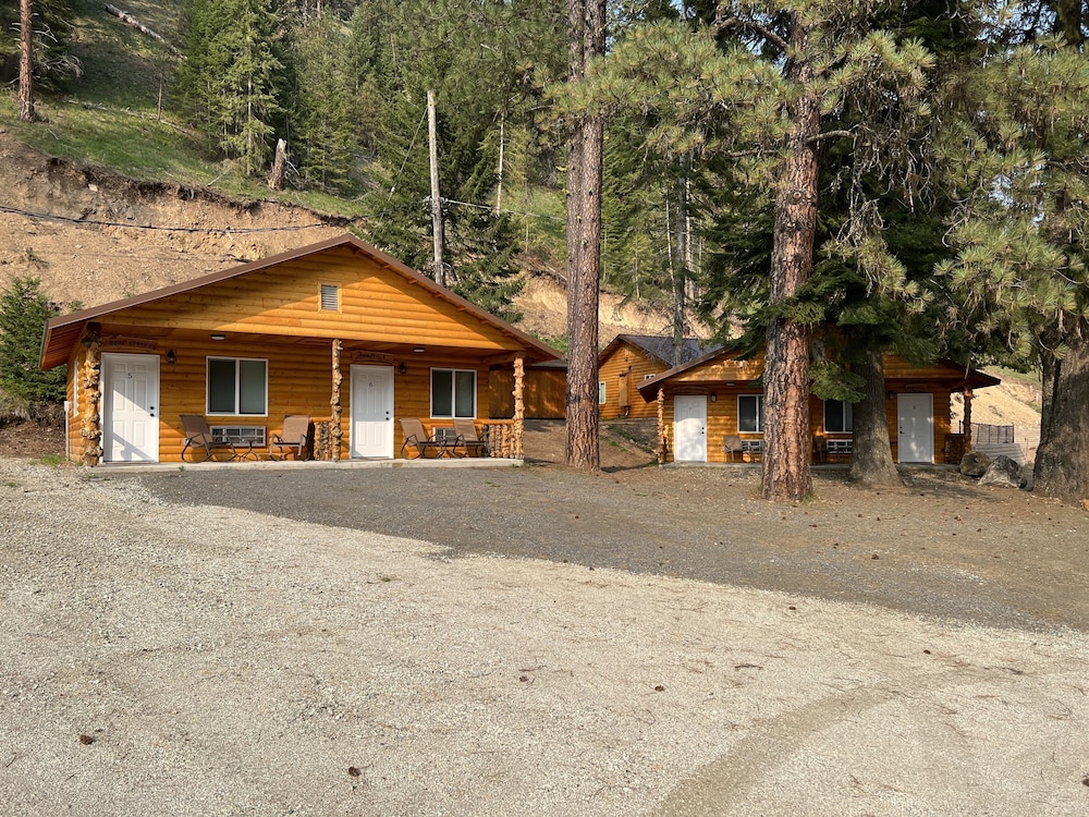 Cabin # 8 photo 3
