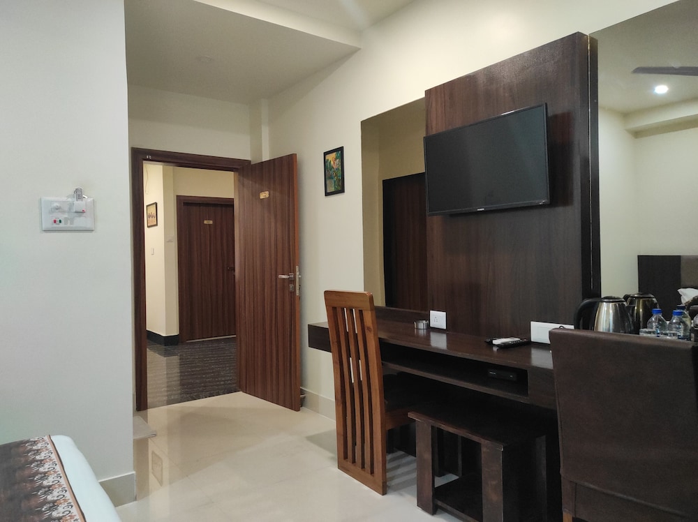 Executive Room - Photo 6