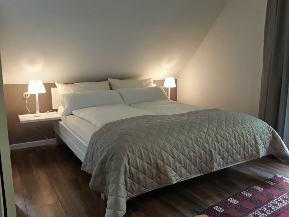 Double Room (Klein)