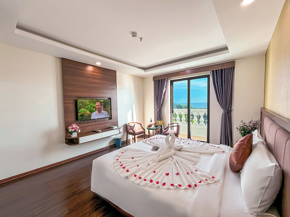 Deluxe Double or Twin Room, Balcony, Garden View