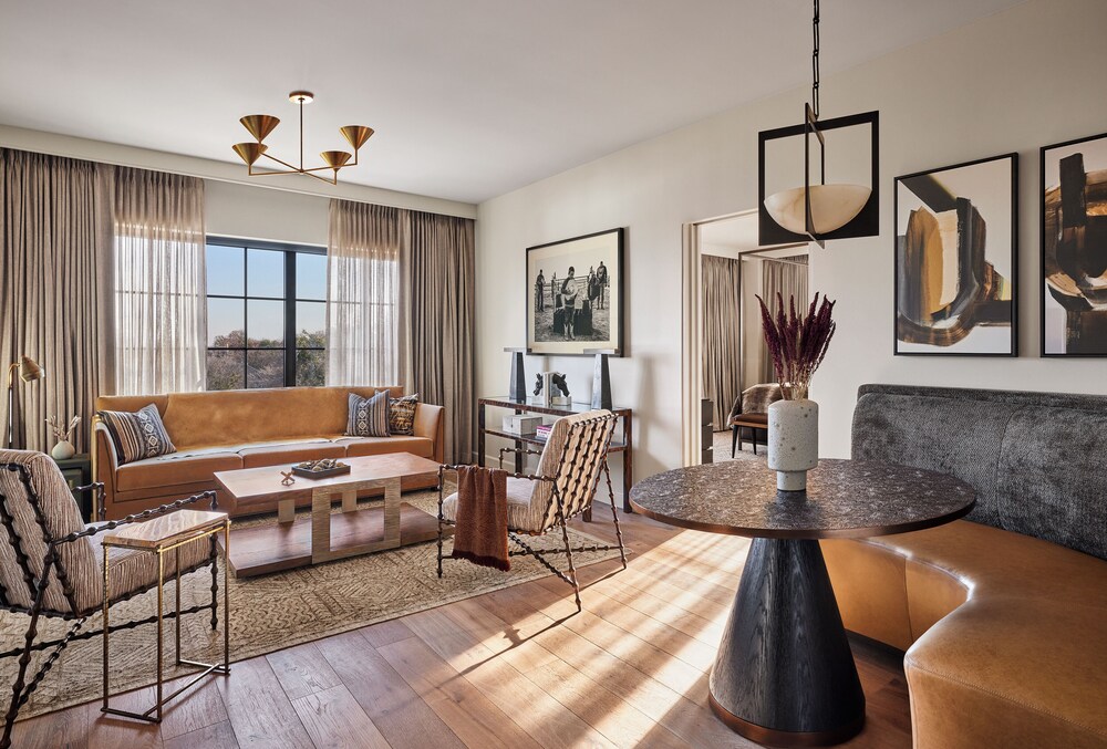 Roan Suite