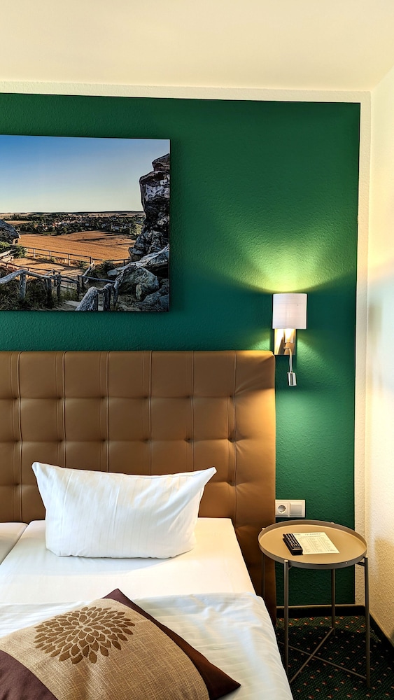 Double or Twin Room - Photo 8