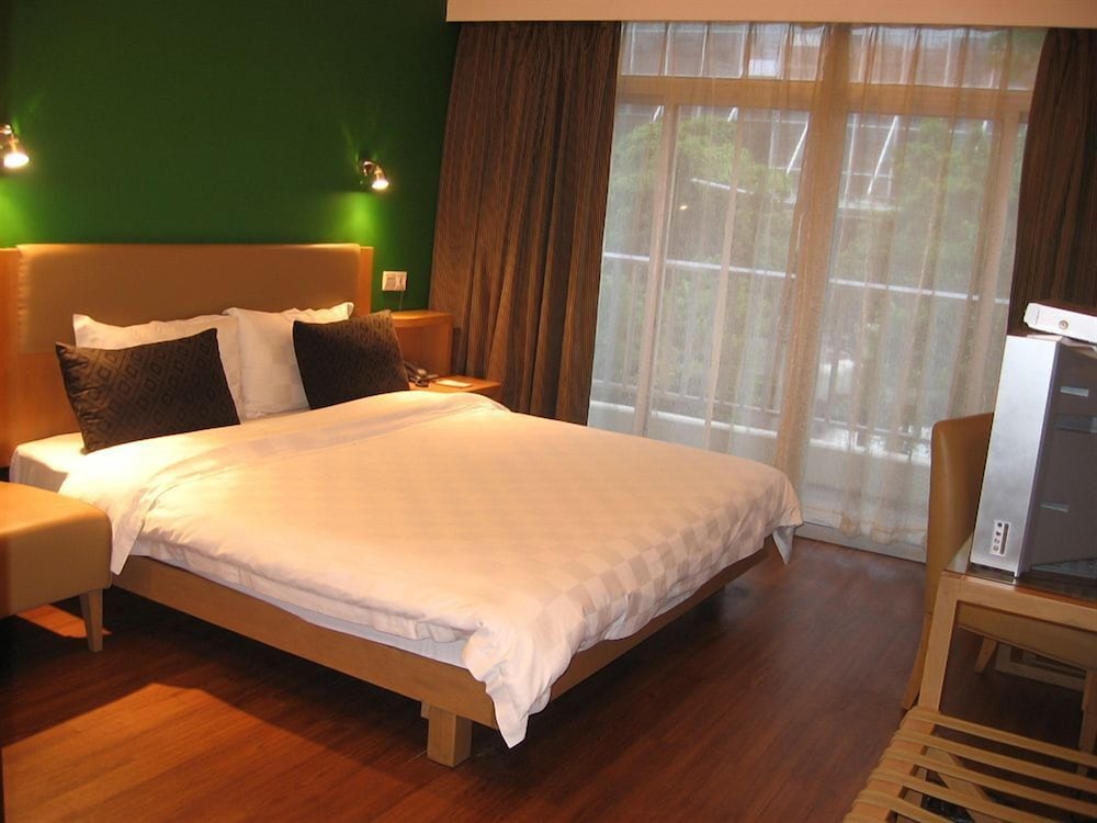 Non-Smoking Business Double Room