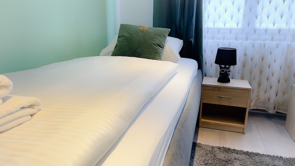 Superior Twin Room, Shared Bathroom - Photo 13