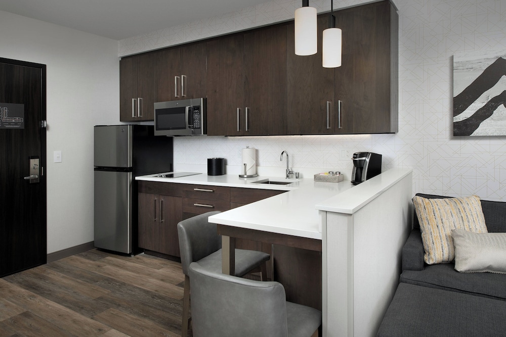 Studio, Multiple Beds - Photo 8