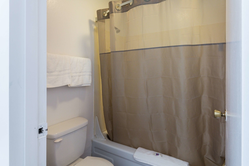 Deluxe Room, 2 Double Beds, Non Smoking, Refrigerator & Microwave - Photo 11