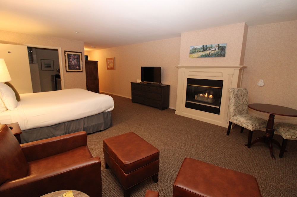 Premium Bay View King Fireplace