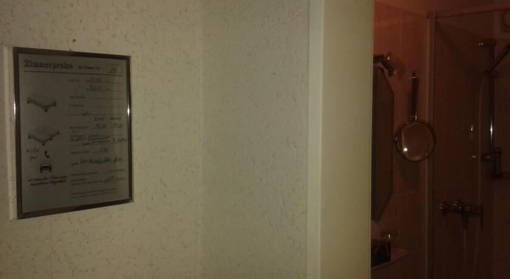 Single Room photo 3