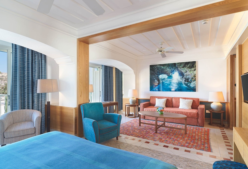 Executive Suite (Inland View)