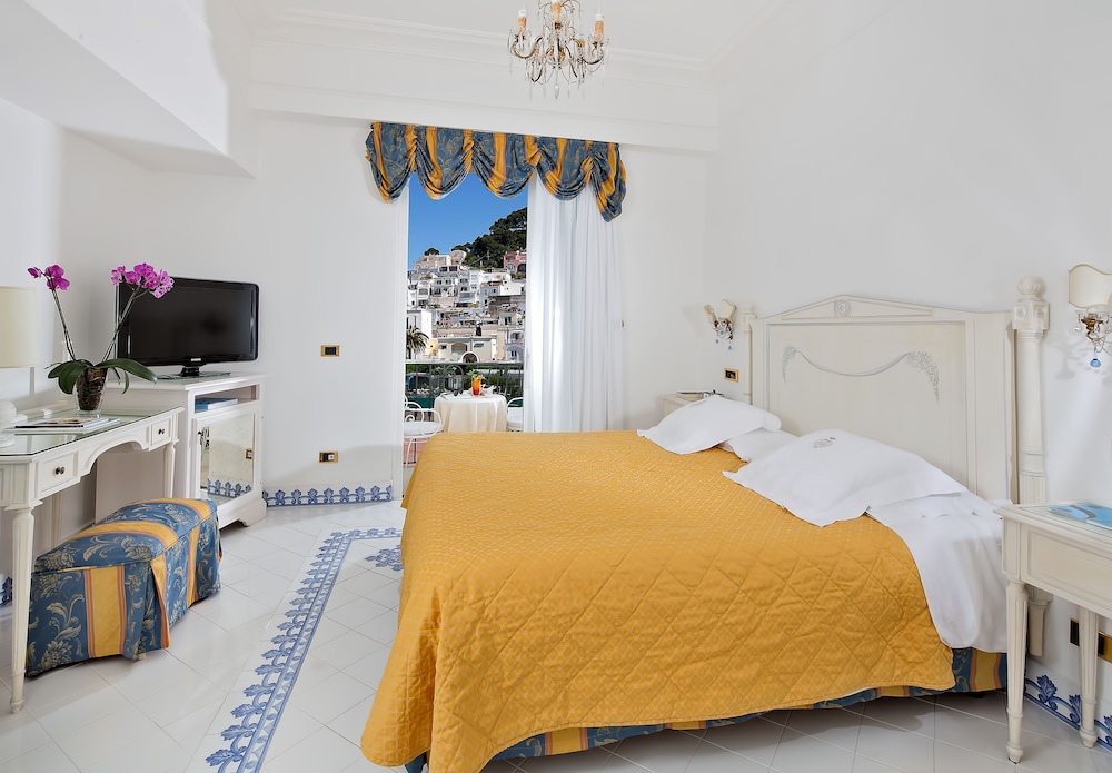 Superior Double Room, City View