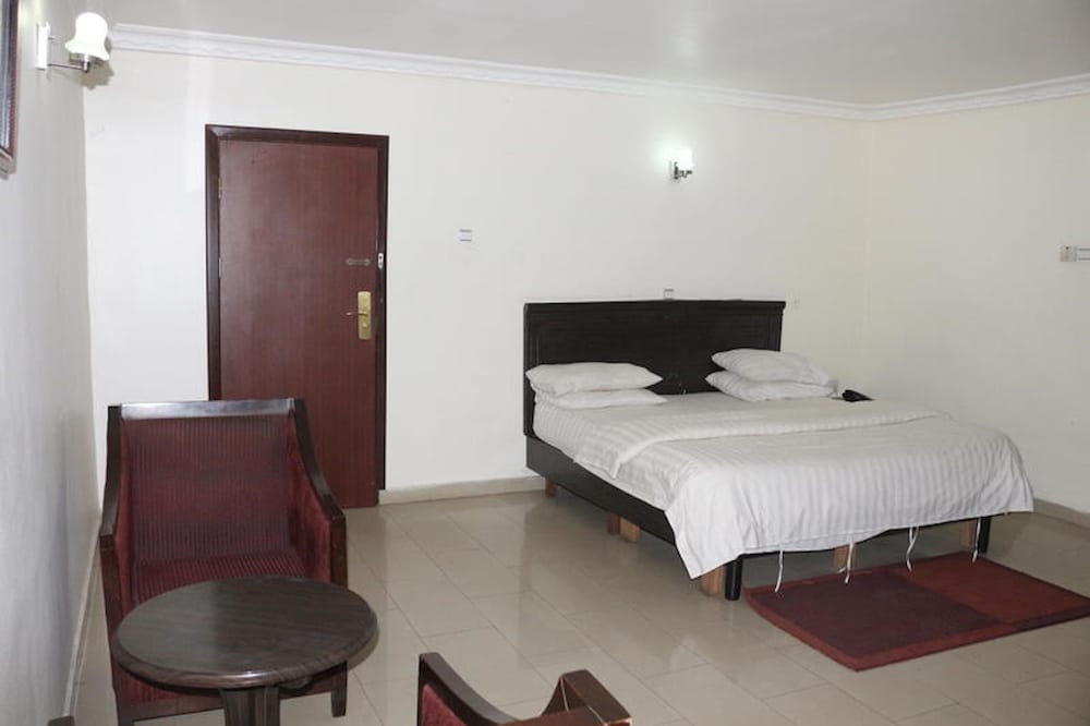 Executive Room, 1 Queen Bed photo 3