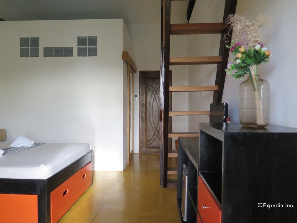 Family Room photo 2