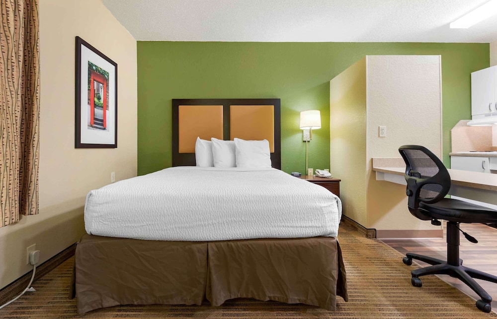 Studio, 1 Queen Bed, Non Smoking photo 2