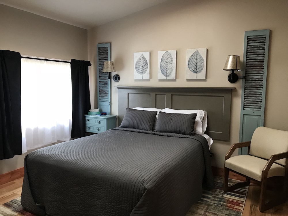 Magnolia Suite photo 1