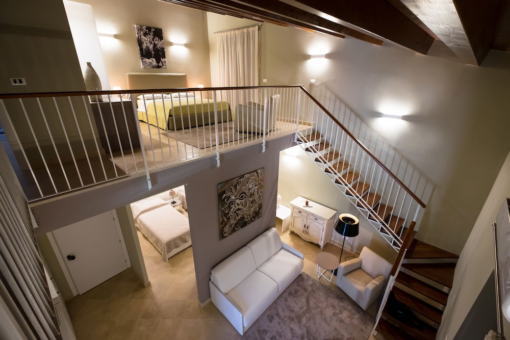 Superior Suite, Pool Access, Garden View