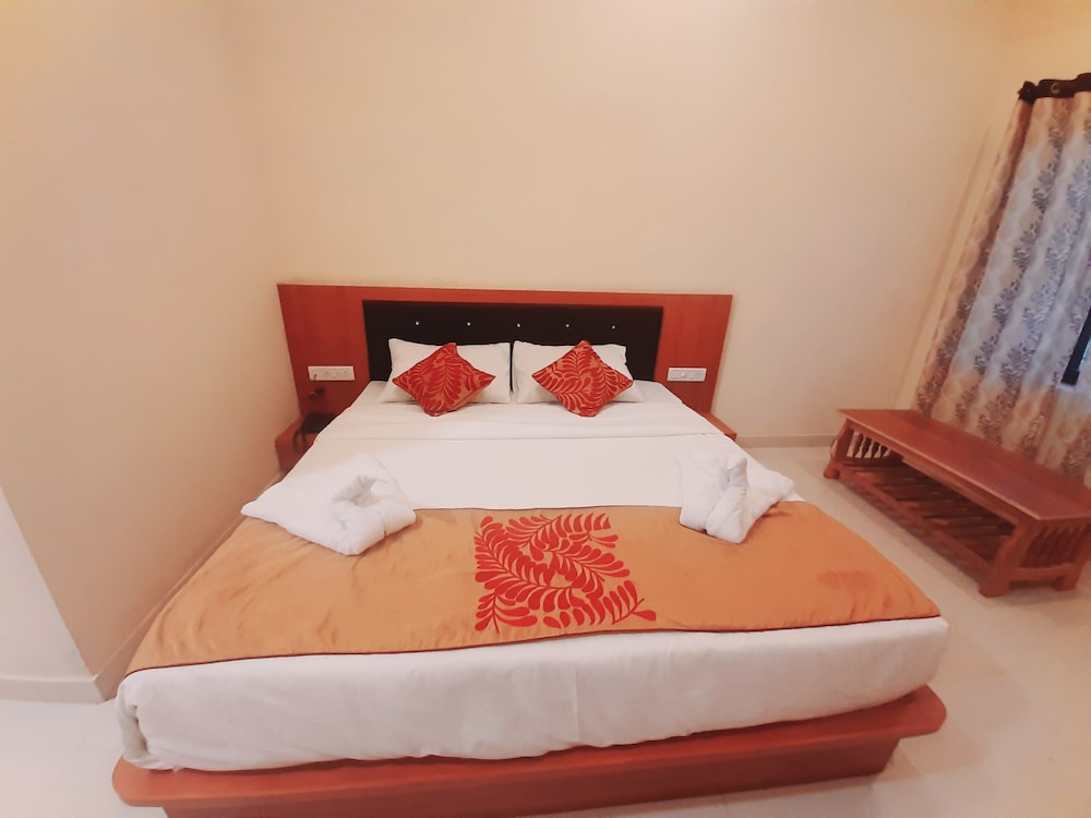 Deluxe Room - Photo 8
