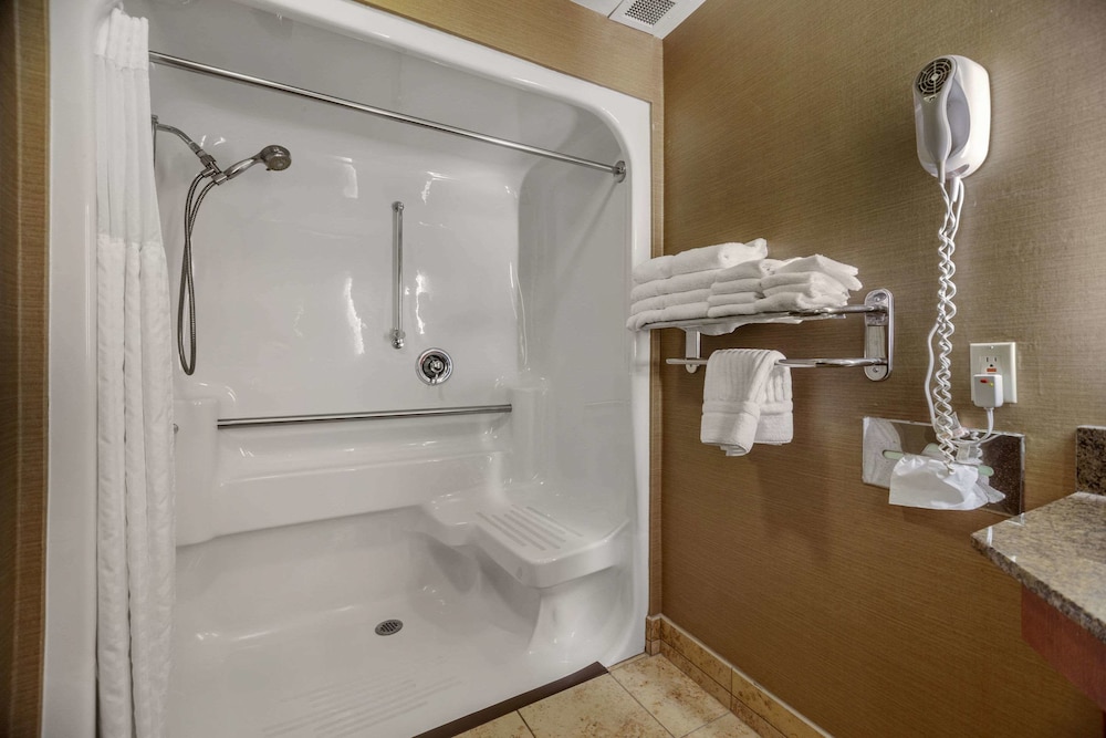 Suite, Multiple Beds, Accessible, Non Smoking - Photo 4