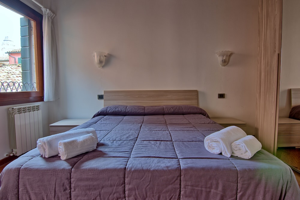Two bedroom apartment with terrace photo 3