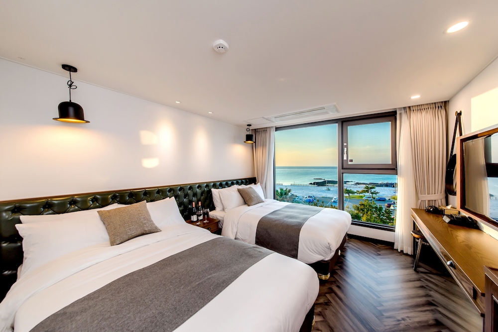 Family Twin Room, Sea View