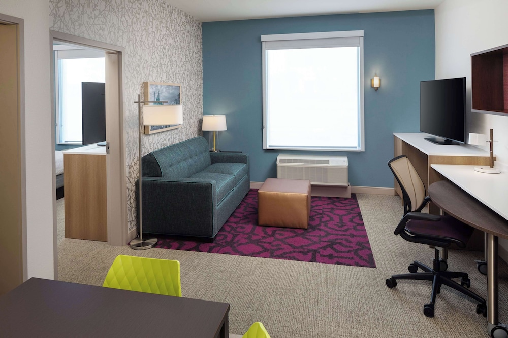 Suite, 1 King Bed, Accessible (Hearing) - Photo 1