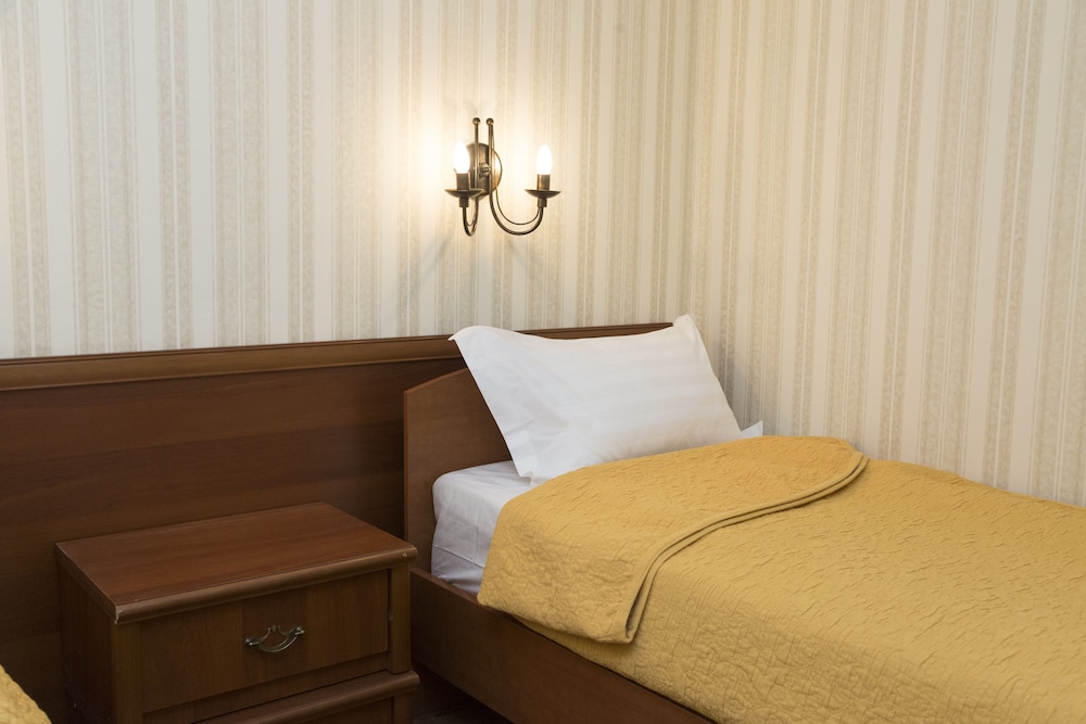 Double Or Twin Room, 2 Twin Beds, Non Smoking, City View photo 3