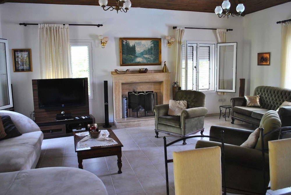 Villa, 4 Bedrooms photo 1