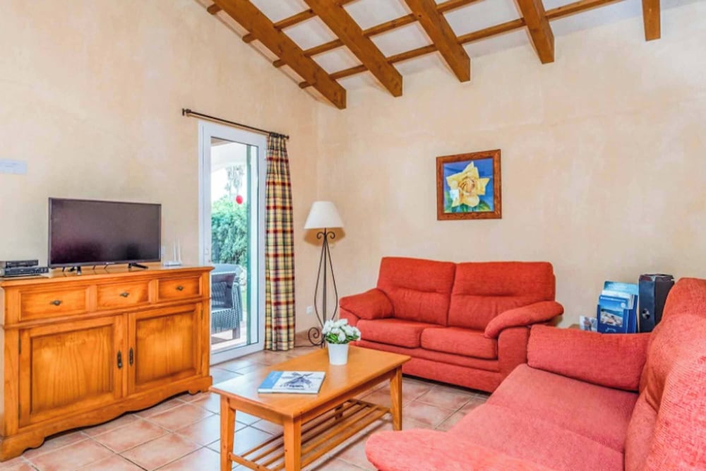 Villa (3 Bedrooms) photo 2