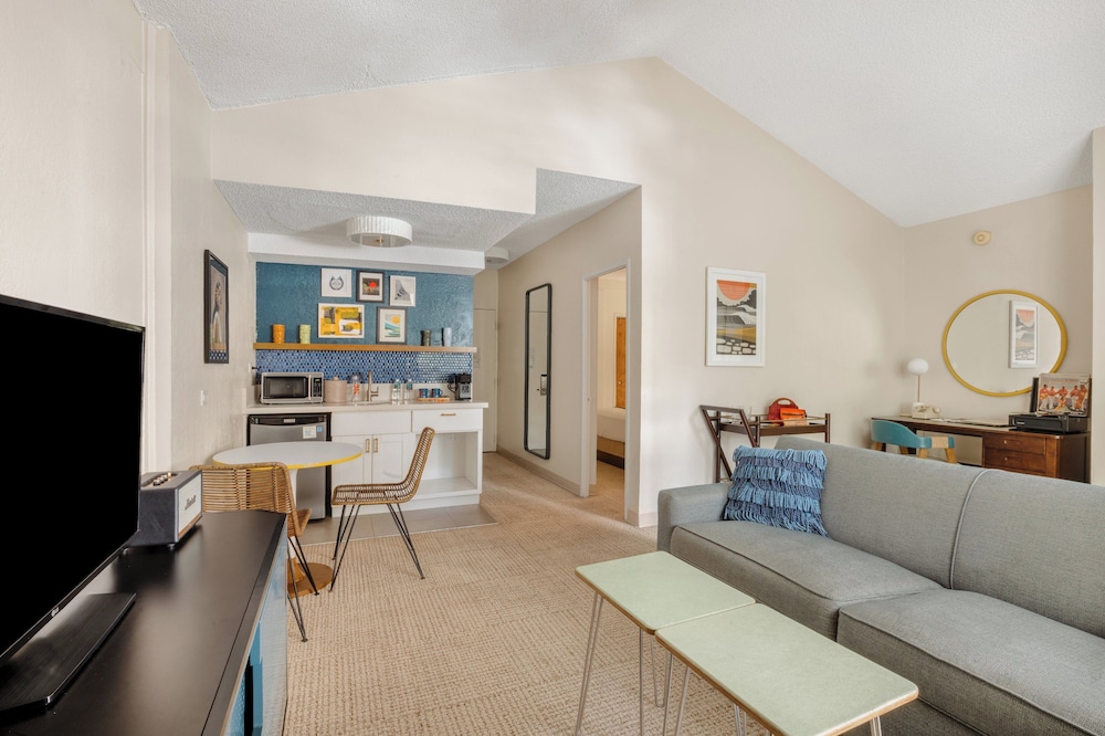 Suite, 1 Bedroom (Bungalow) - Photo 8
