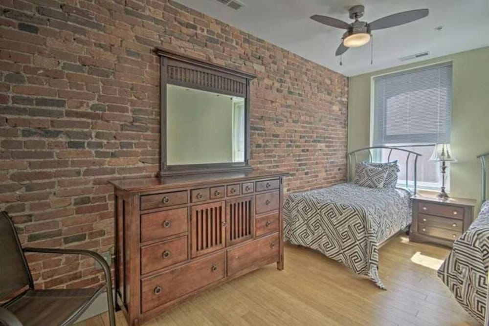 Deluxe Penthouse, City View photo 2