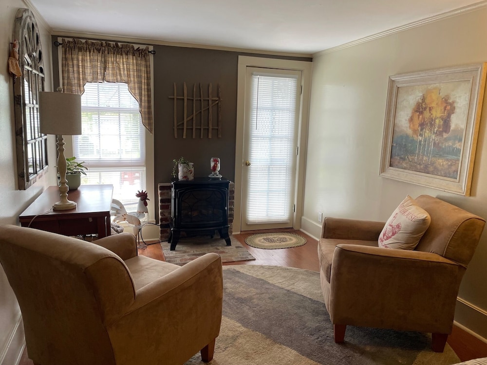 Superior Double Room, Private Bathroom (Carson Farmhouse) photo 2