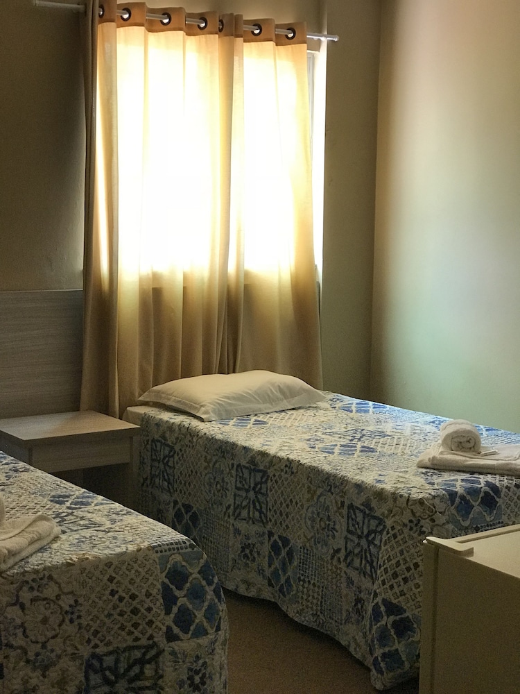 Twin Room, 2 Twin Beds, Non Smoking photo 3