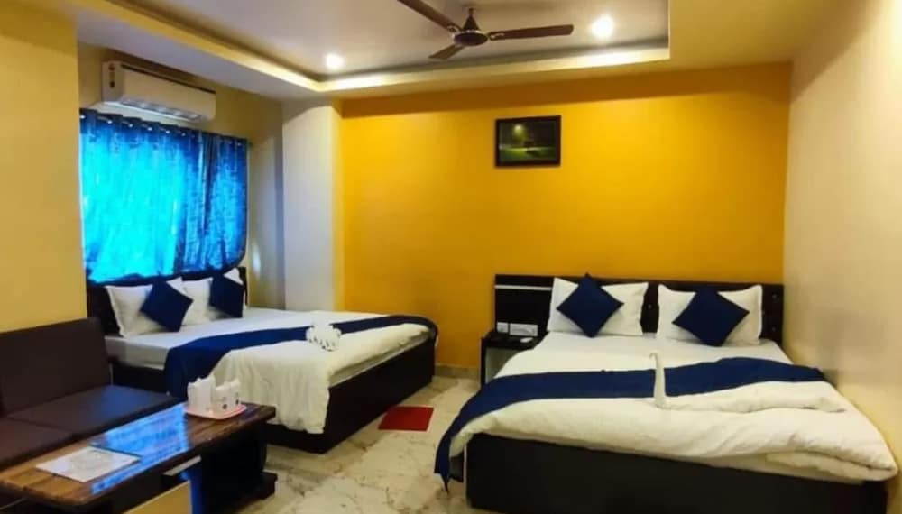 Deluxe Quadruple Room, City View photo 3