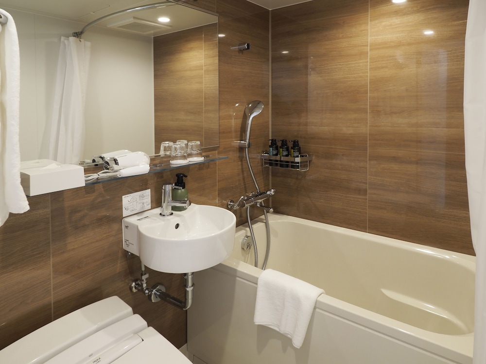 Superior Twin Room, Non Smoking - Photo 3