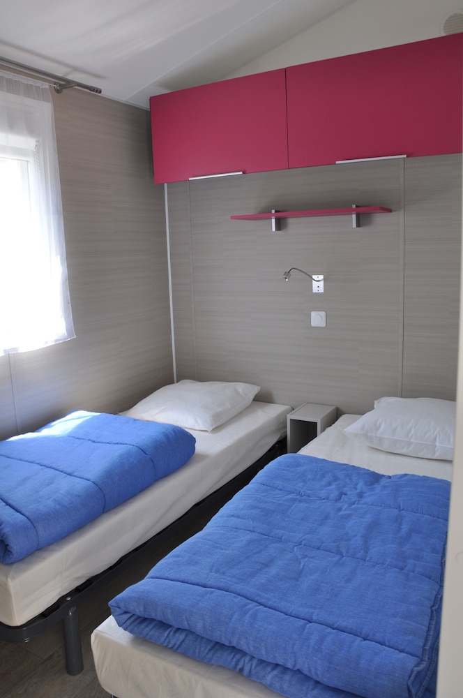 Mobile Home, 2 Bedrooms (30m²) photo 1
