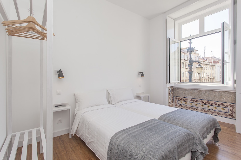 Twin Room, City View photo 1