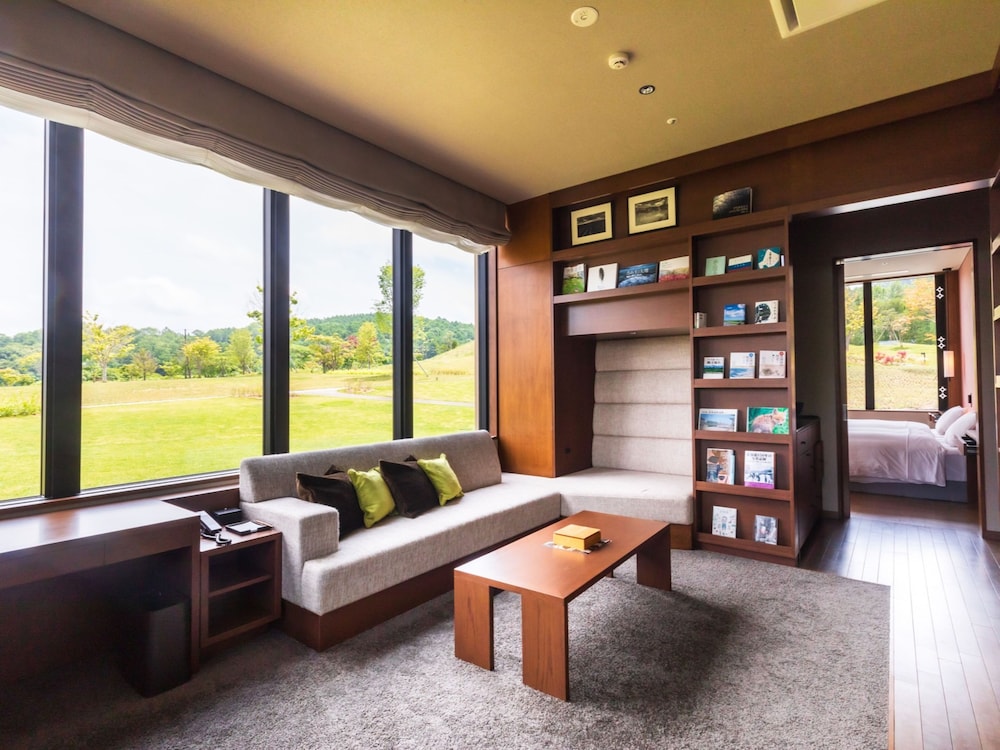 Deluxe Design Twin Room with Onsen Open-Air (Wood-Deck) Bath East Wing, Non-Smoking - Photo 1