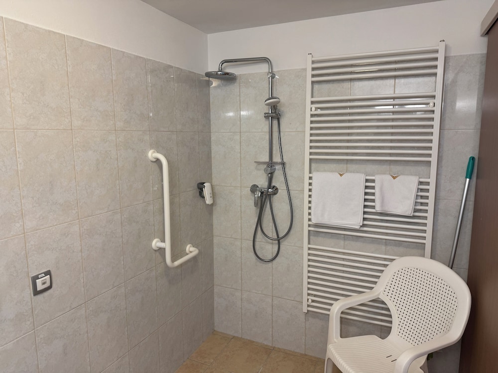 Classic Double or Twin Room, Transfer Shower - Photo 4