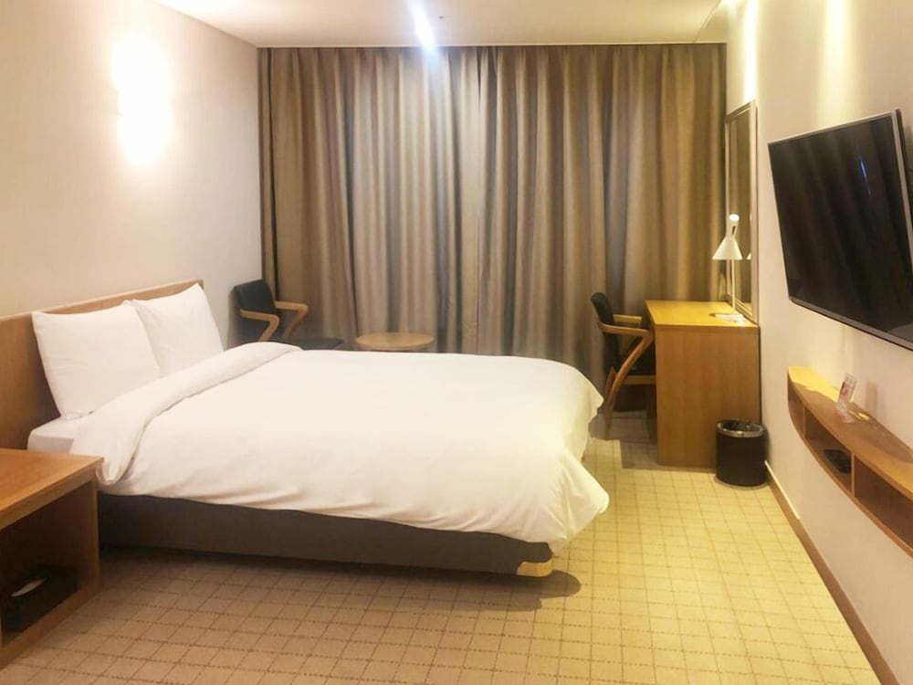Superior Double Room (No View)