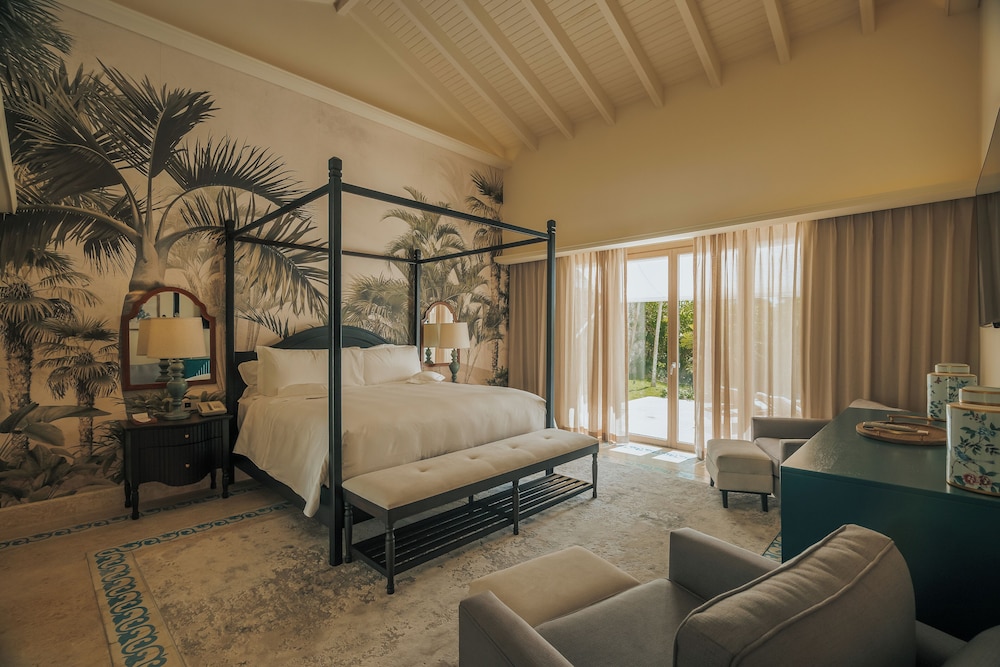 Luxury Pool One Bedroom Suite