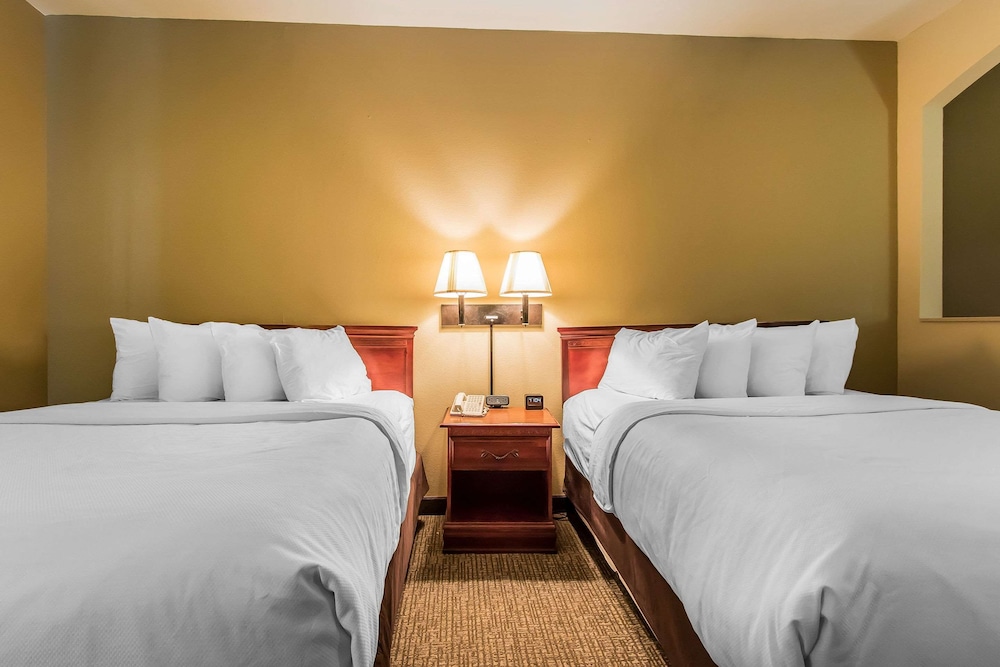 Suite, 2 Queen Beds, Non Smoking - Photo 1
