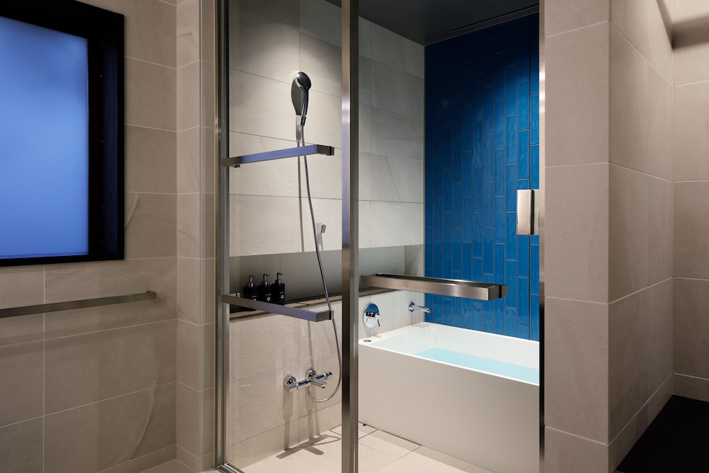 Fushi (Deluxe Oceanfront Suite) - Photo 2