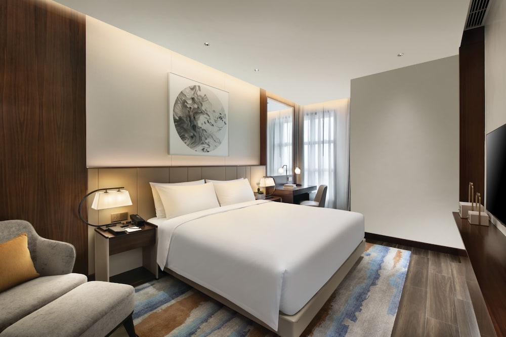 Superior Suite, 1 Bedroom - Photo 2