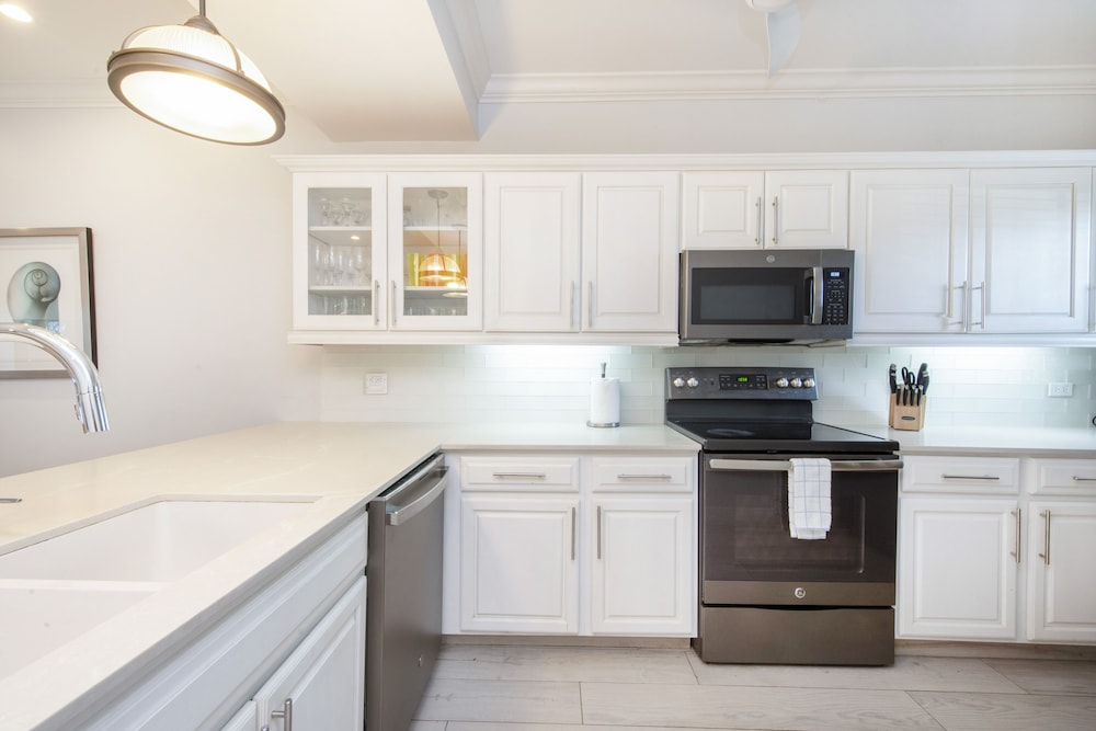 Unit 612 photo 2