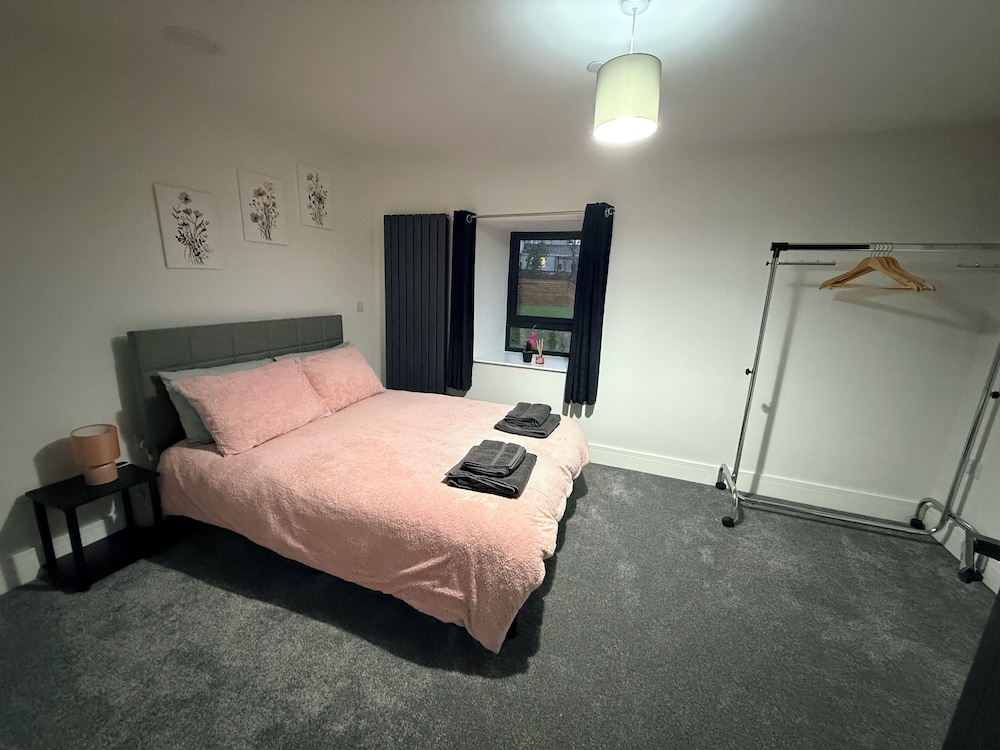 Luxury Home 5 Bedroom 3 Bathroom Games Room Parking, Foto 4
