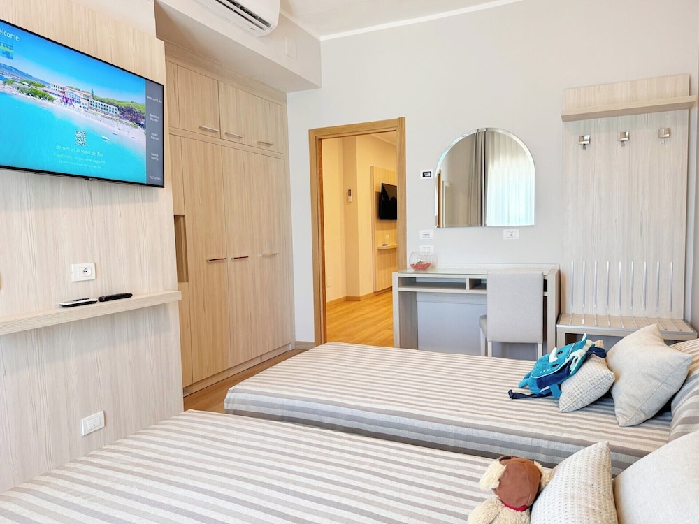 Exclusive Suite, 2 Bedrooms, 2 Bathrooms, Sea View - Photo 4