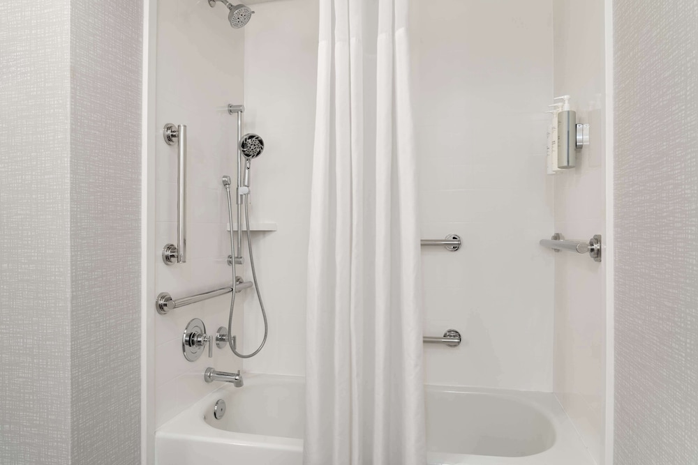 Suite, 2 Queen Beds, Accessible, Non Smoking - Photo 10