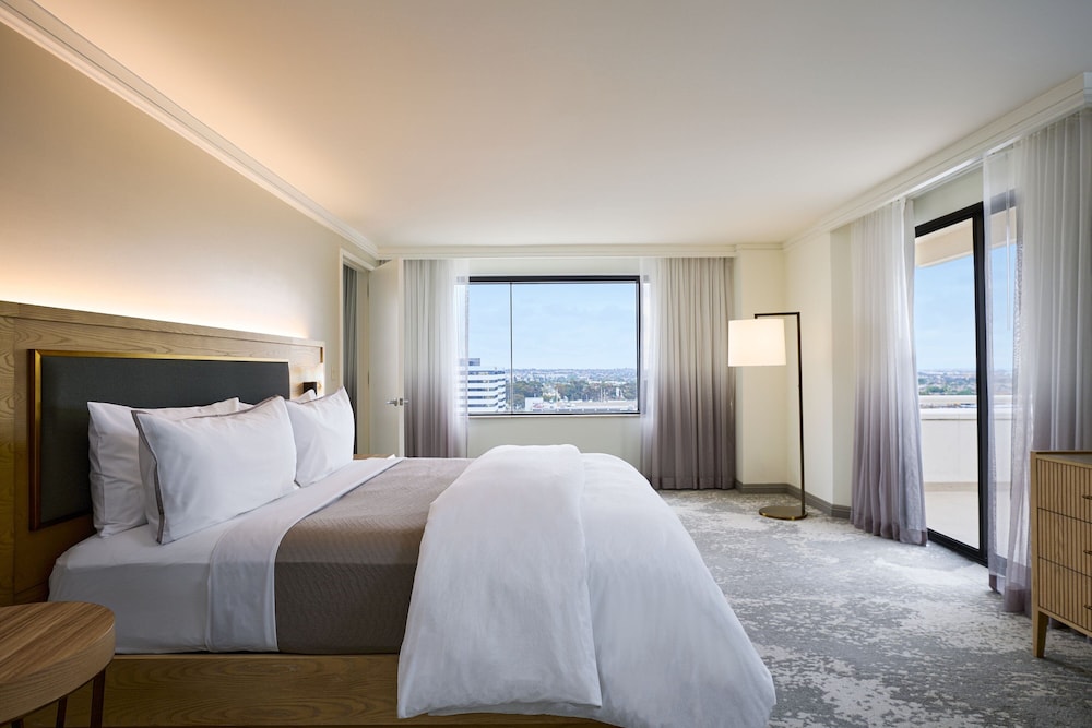 Luxury Suite, 1 Double Bed, Balcony