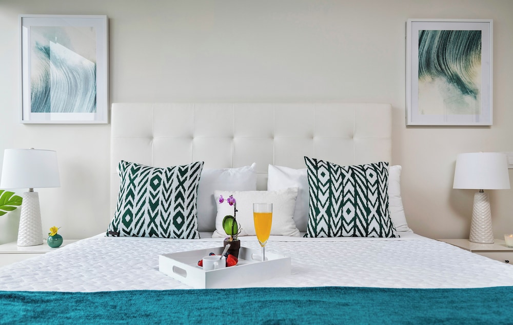 Boutique Corner Apart, 2/2, Sofa Bed, Ocean View, Balcony4202